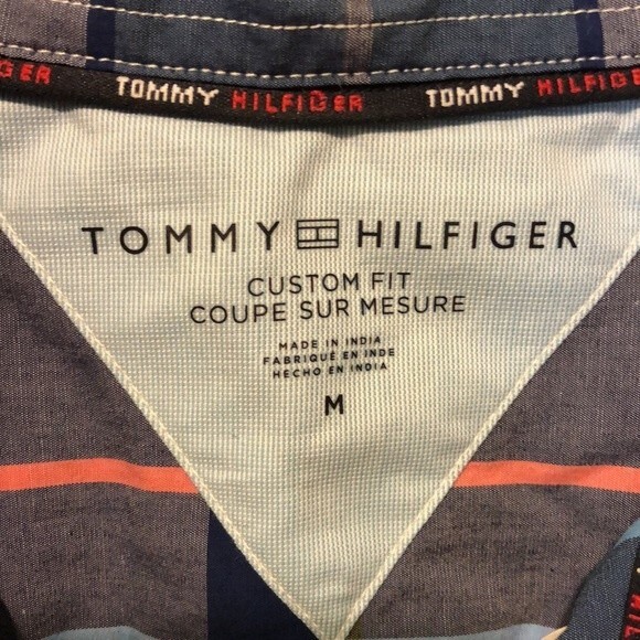 Tommy Hilfiger size medium button down short sleeve - Picture 2 of 9